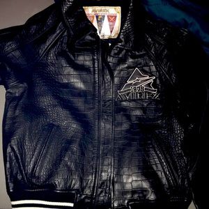 Avirex coat size M want $700